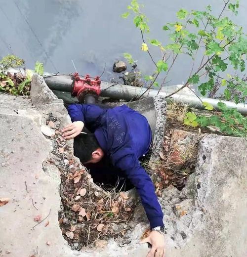 一圖一故事丨2018年城市黑臭水體整治專項(xiàng)巡查